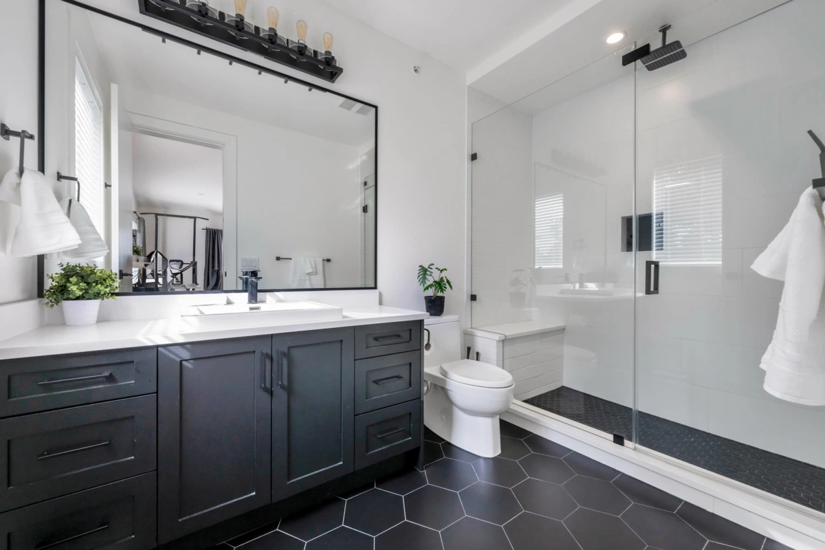 Garage Interior Photo of 1038 Stevens Street, White Rock, BC