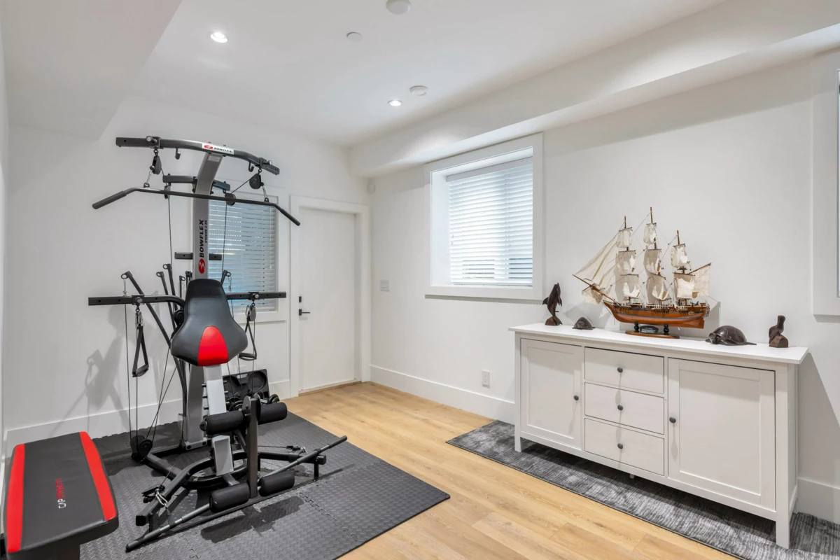 Garden / Landscaping Photo of 1038 Stevens Street, White Rock, BC