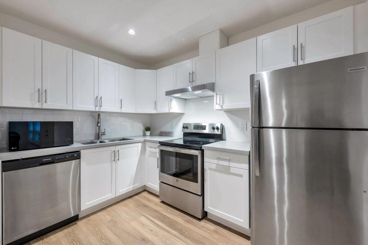 Hot Tub / Spa Photo of 1038 Stevens Street, White Rock, BC