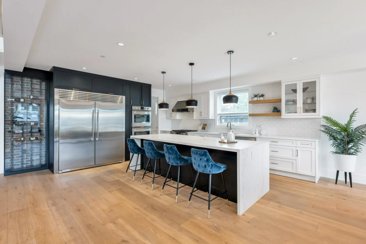 Kitchen Photo of 1038 Stevens Street, White Rock, BC