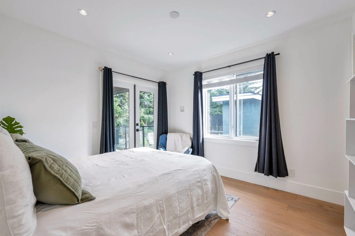 Outdoor Patio Photo of 1038 Stevens Street, White Rock, BC