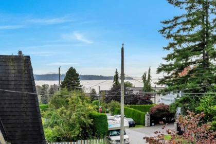 Backyard Photo of 1038 Stevens Street, White Rock, BC