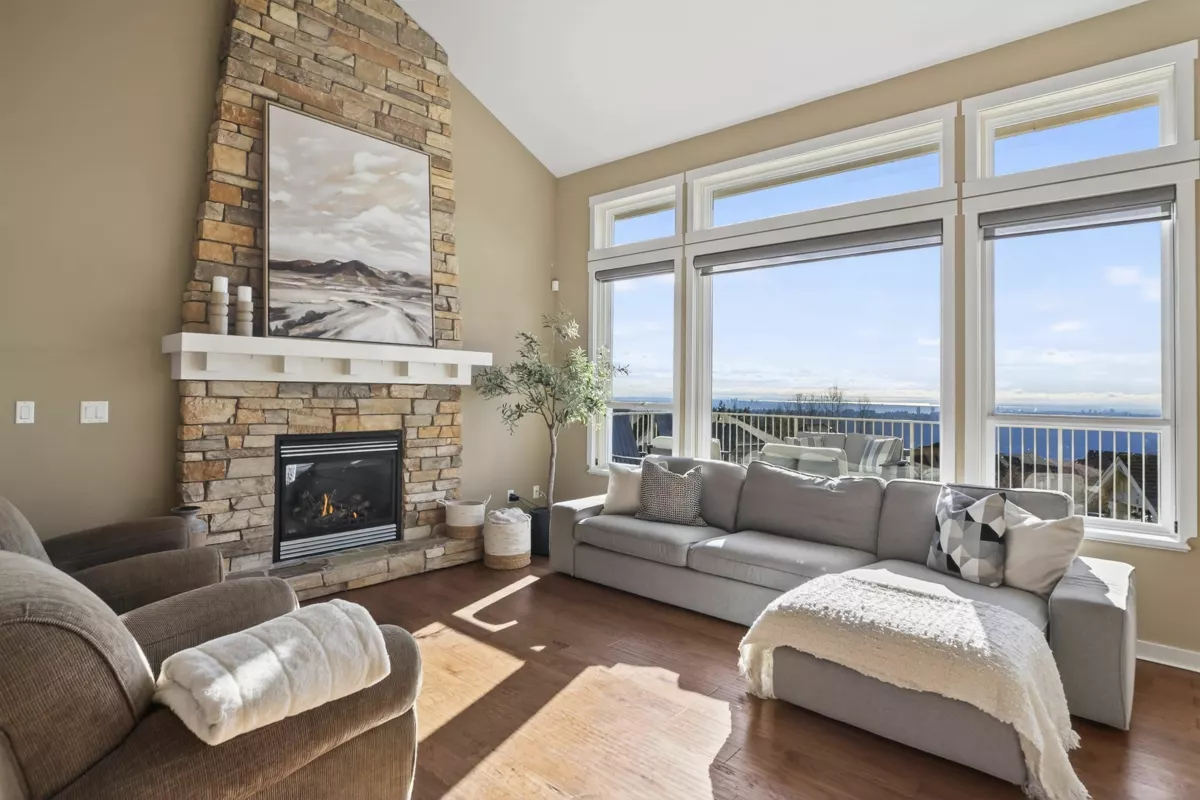 Dining Area Photo of 4 Hickory Drive, Port Moody, BC