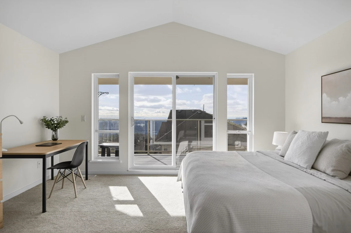 Garage Interior Photo of 4 Hickory Drive, Port Moody, BC
