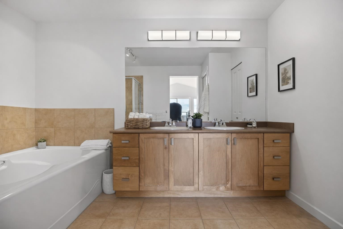 Outdoor Deck Photo of 4 Hickory Drive, Port Moody, BC