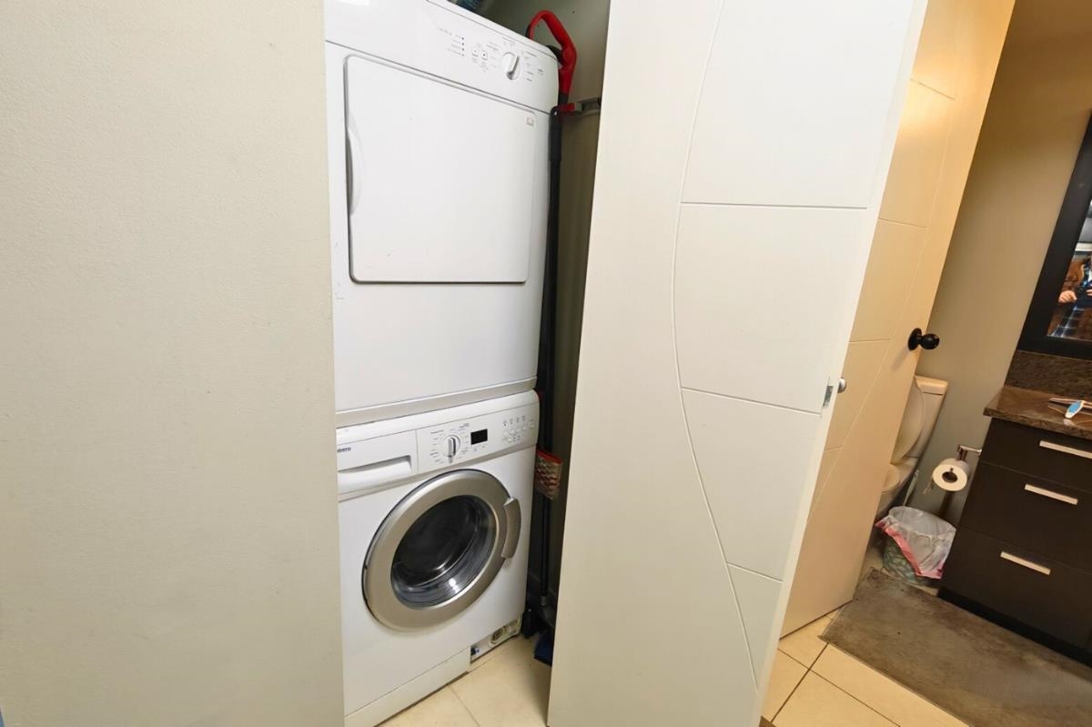 Basement Recreation Room Photo of 319 7511 120 Street, Delta, BC