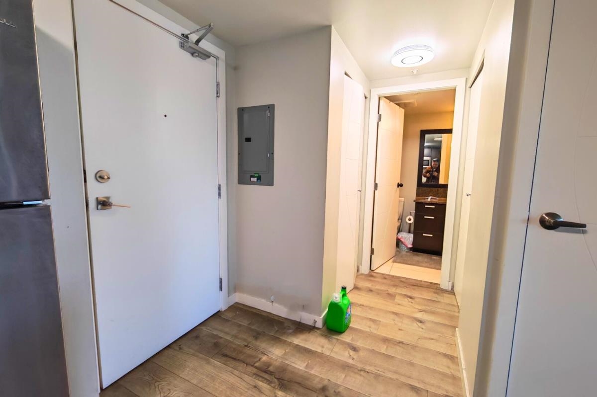 Laundry Room Photo of 319 7511 120 Street, Delta, BC