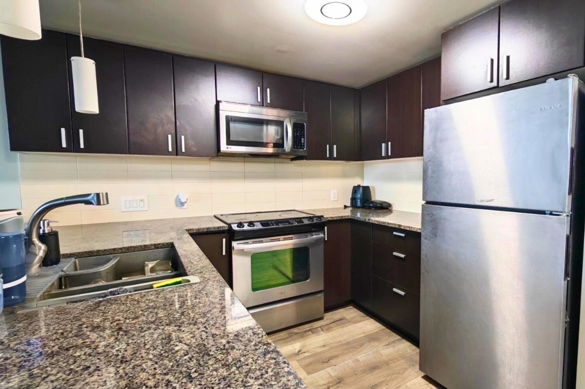 Pantry Photo of 319 7511 120 Street, Delta, BC