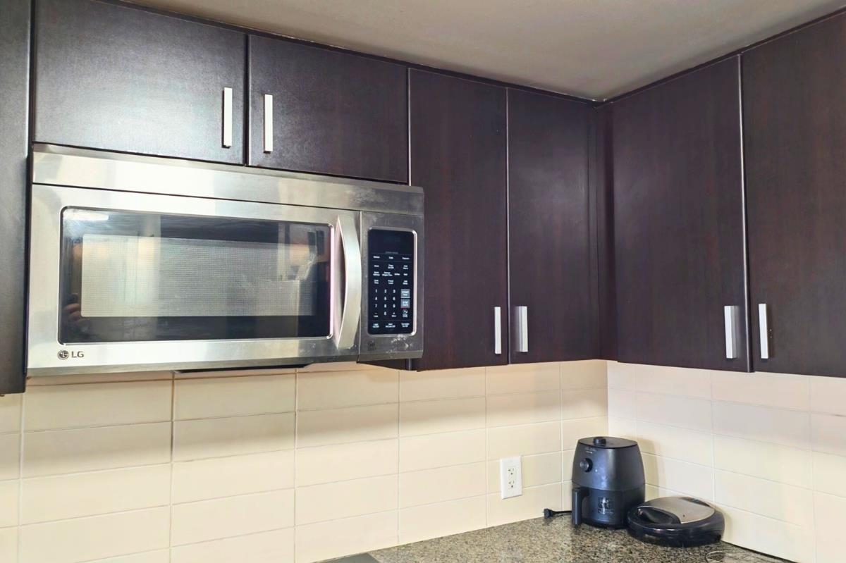 Primary Bathroom Photo of 319 7511 120 Street, Delta, BC