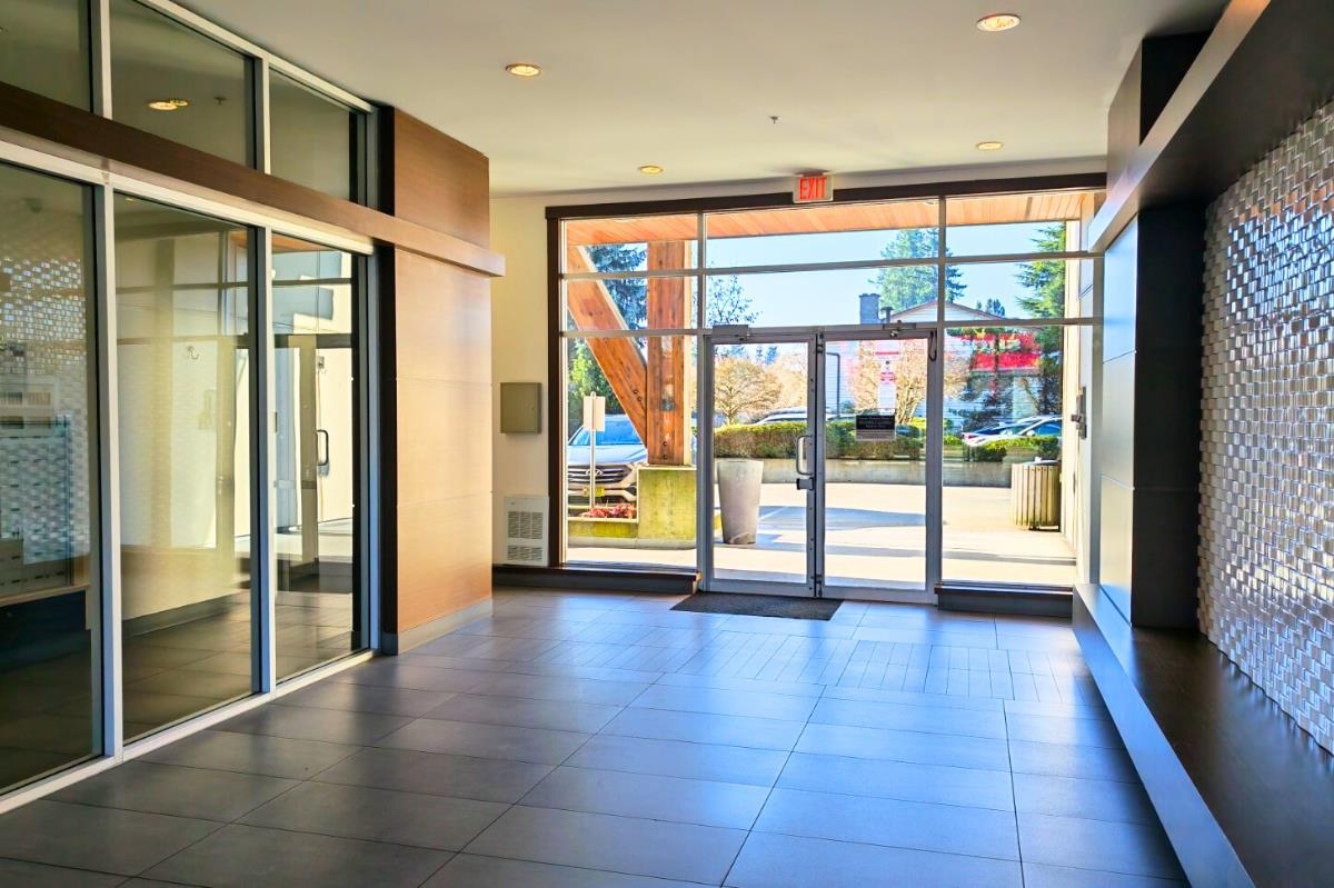 Staircase Photo of 319 7511 120 Street, Delta, BC