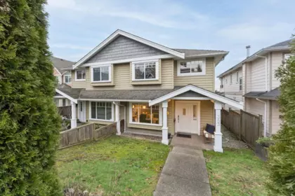 353 E 5th Street, North Vancouver, BC, North Vancouver — Half Duplex for sale