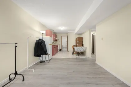 Basement Recreation Room Photo of 4240 Dundas Street, Burnaby, BC
