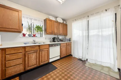 Kitchen Photo of 4240 Dundas Street, Burnaby, BC
