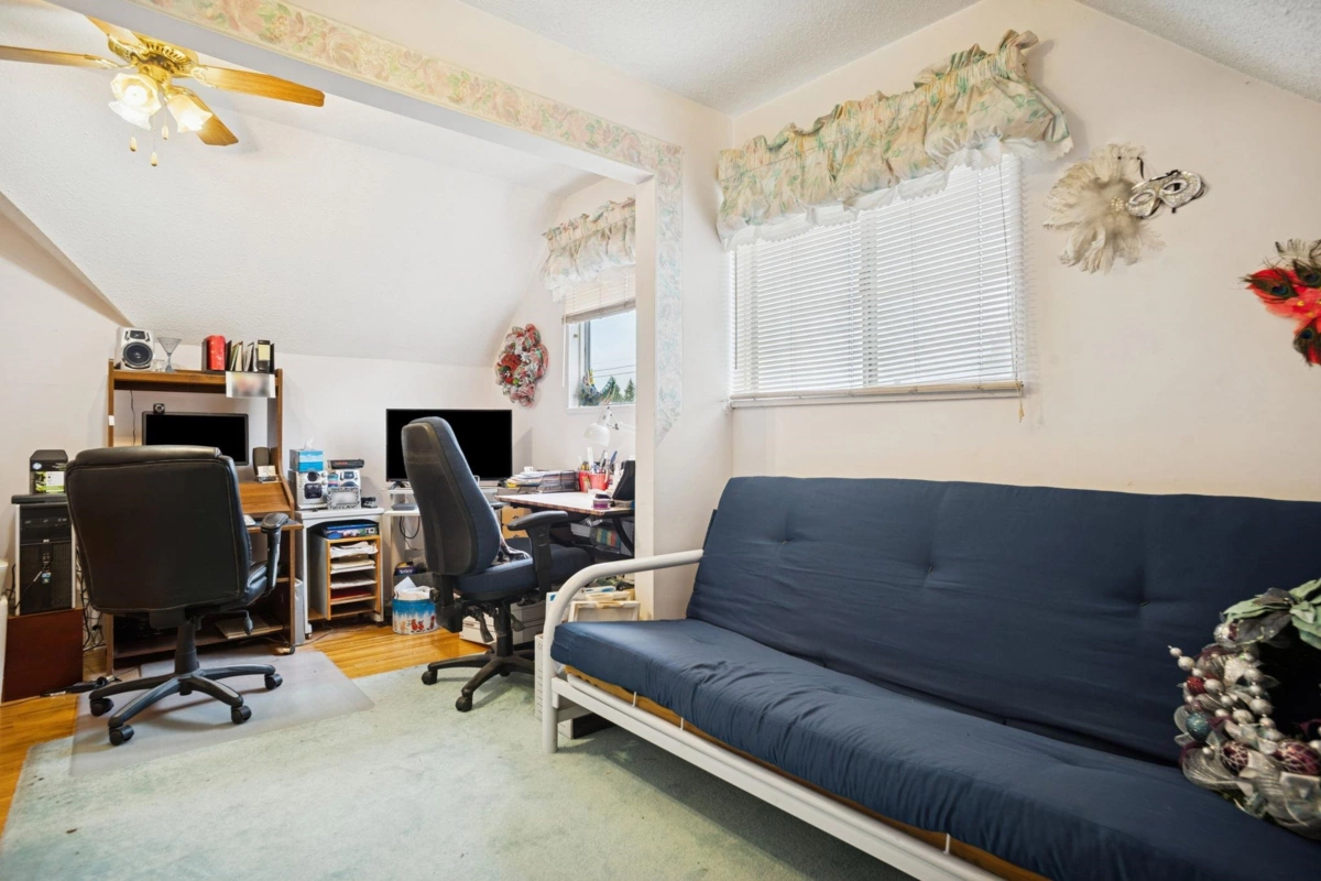 Basement Recreation Room Photo of 8264 14th Avenue, Burnaby, BC