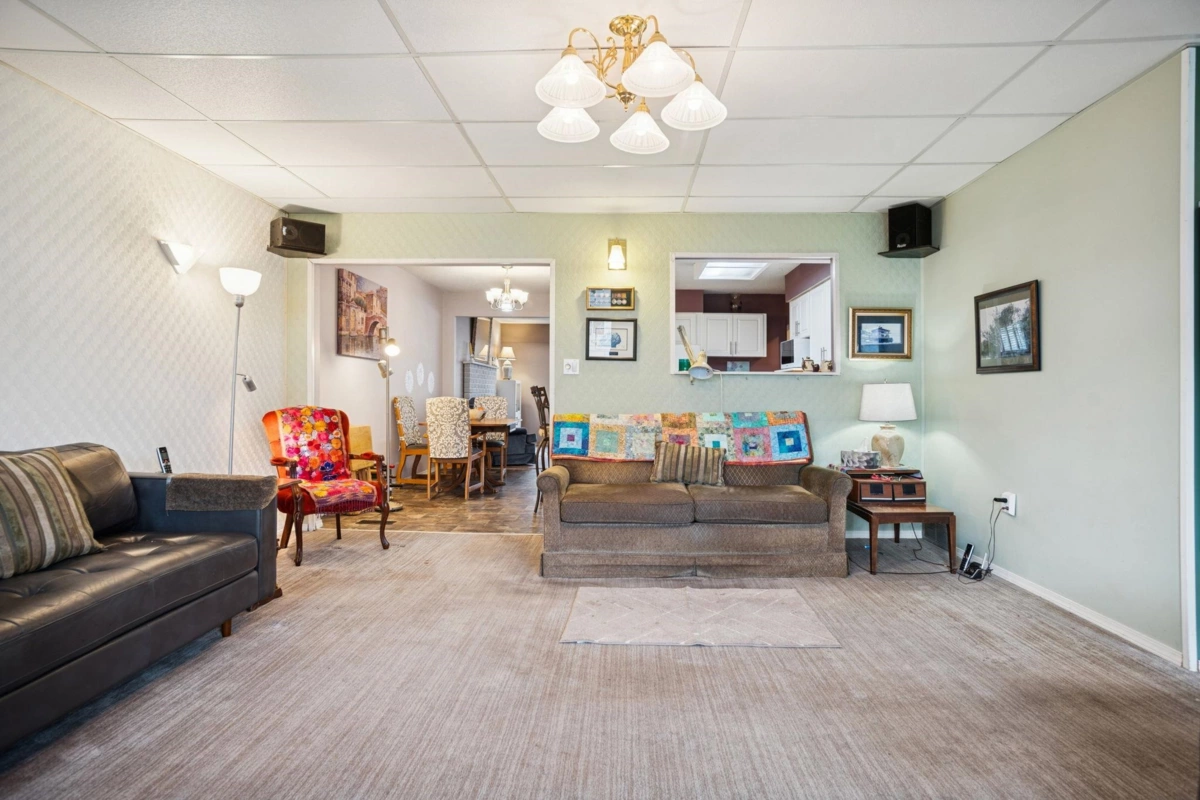 Primary Bathroom Photo of 8264 14th Avenue, Burnaby, BC