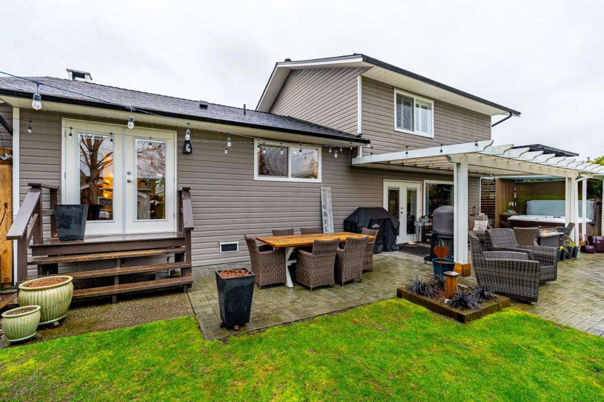 Front Yard Photo of 18883 120 Avenue, Pitt Meadows, BC