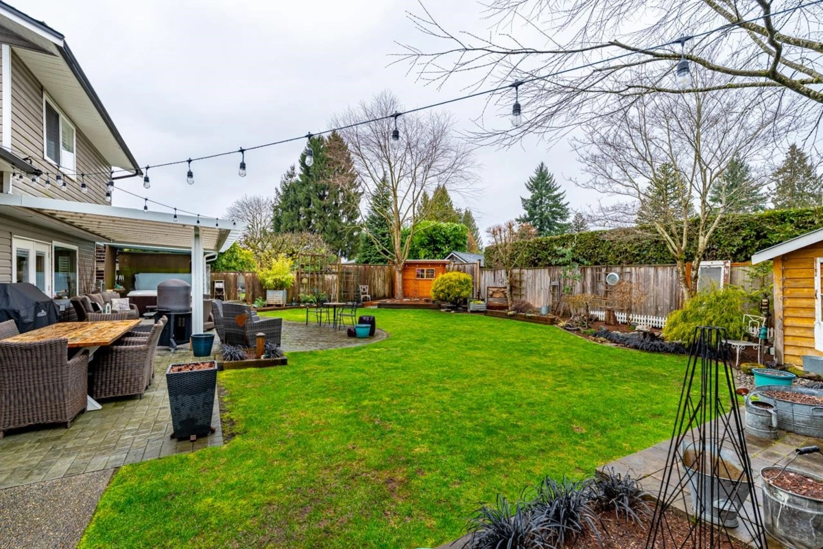 Hot Tub / Spa Photo of 18883 120 Avenue, Pitt Meadows, BC