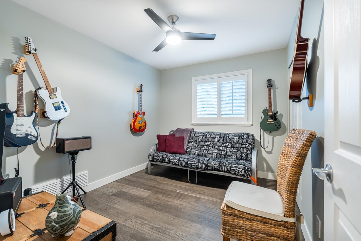 Mudroom Photo of 18883 120 Avenue, Pitt Meadows, BC