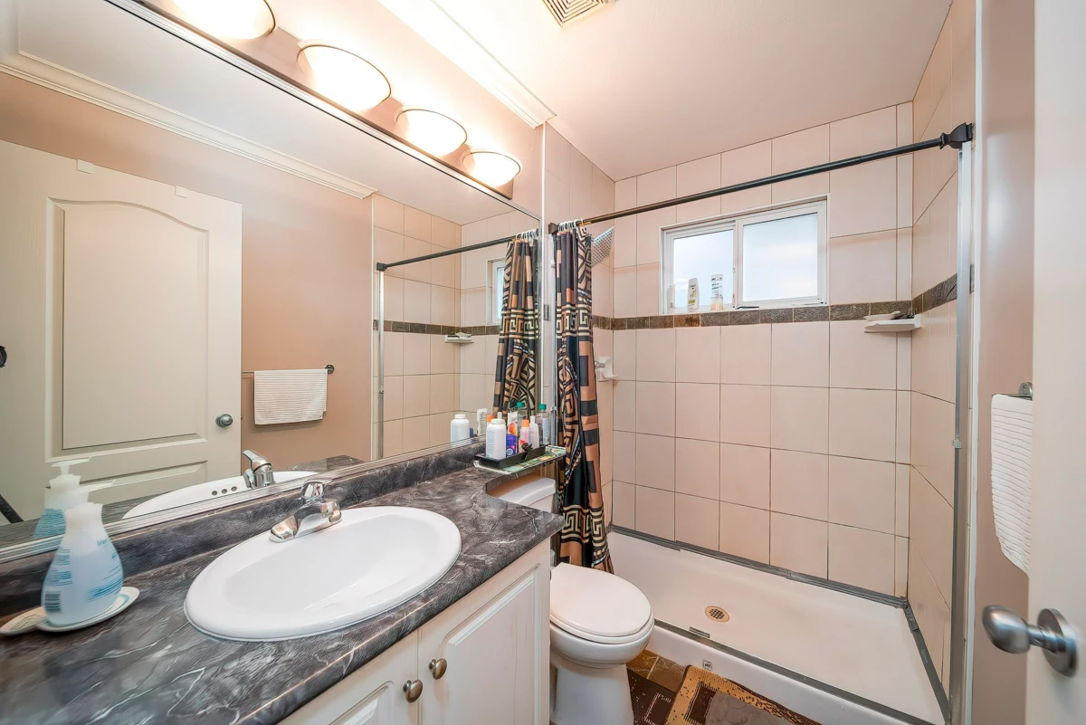 Backyard Photo of 7987 13th Avenue, Burnaby, BC