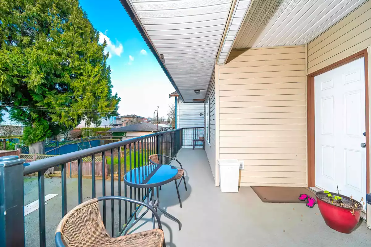 Laundry Room Photo of 7987 13th Avenue, Burnaby, BC
