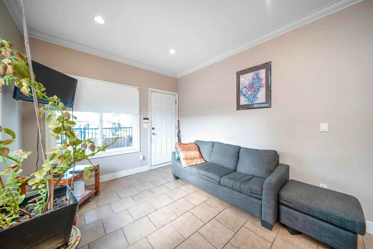 Loft / Bonus Room Photo of 7987 13th Avenue, Burnaby, BC