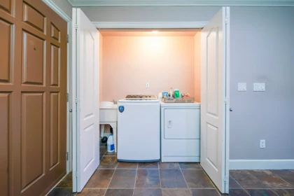 7987 13th Avenue, Burnaby, BC