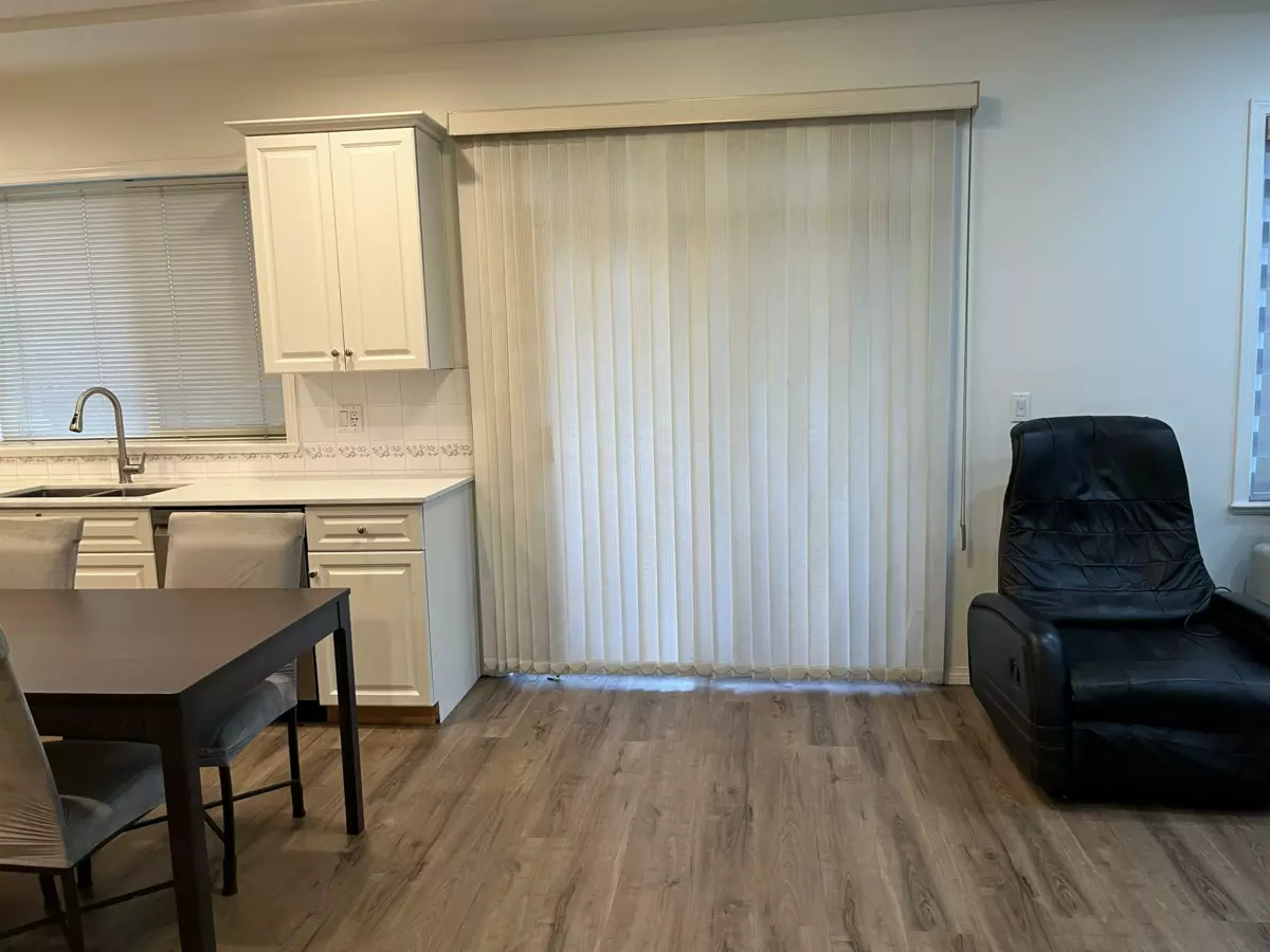 Breakfast Nook Photo of 6080 Richards Drive, Richmond, BC