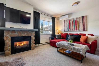 425 4314 Main Street, Whistler, BC, Whistler — Apartment/Condo for sale