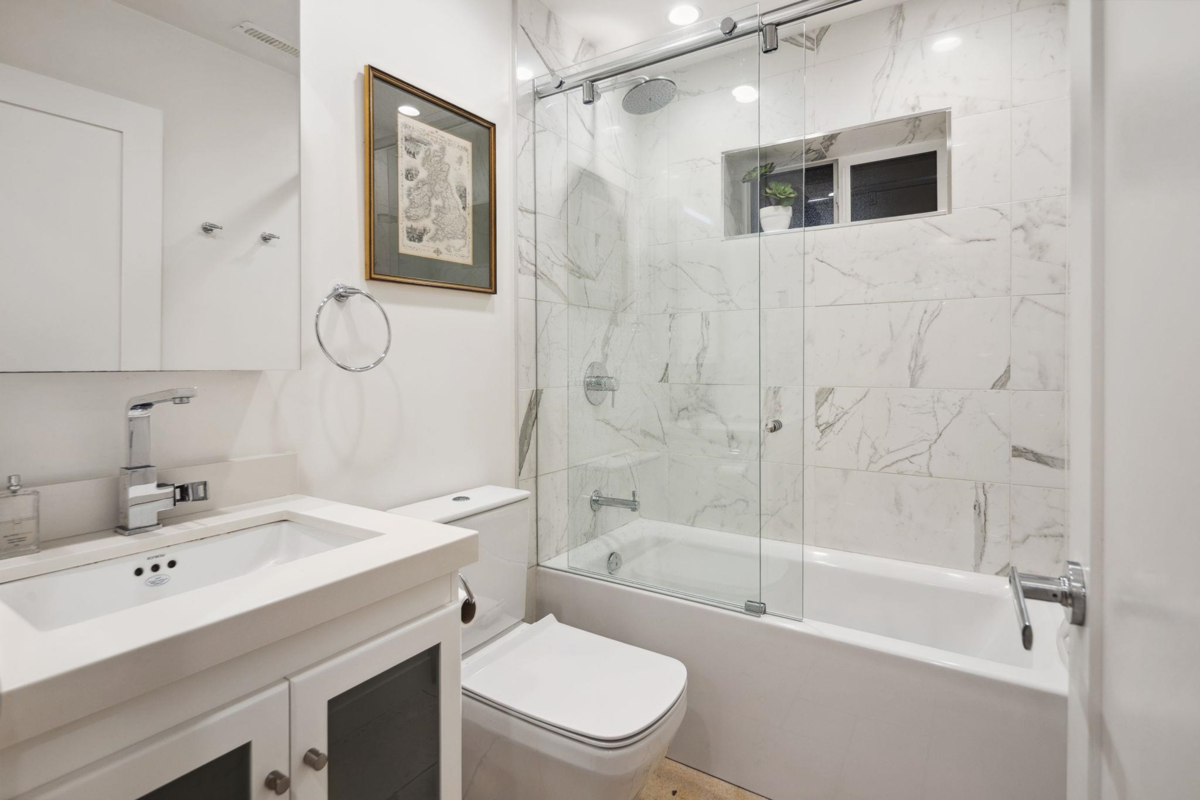 Entry Foyer Photo of 4445 Stone Court, West Vancouver, BC