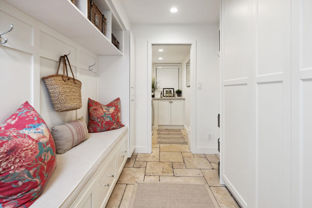 Staircase Photo of 4445 Stone Court, West Vancouver, BC