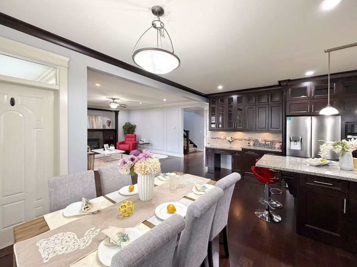 Guest Bathroom Photo of 21019 80b Avenue, Langley, BC