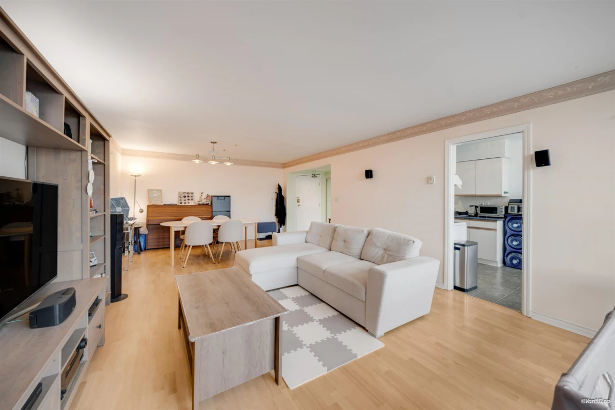 Dining Area Photo of 301 7700 Gilbert Road, Richmond, BC