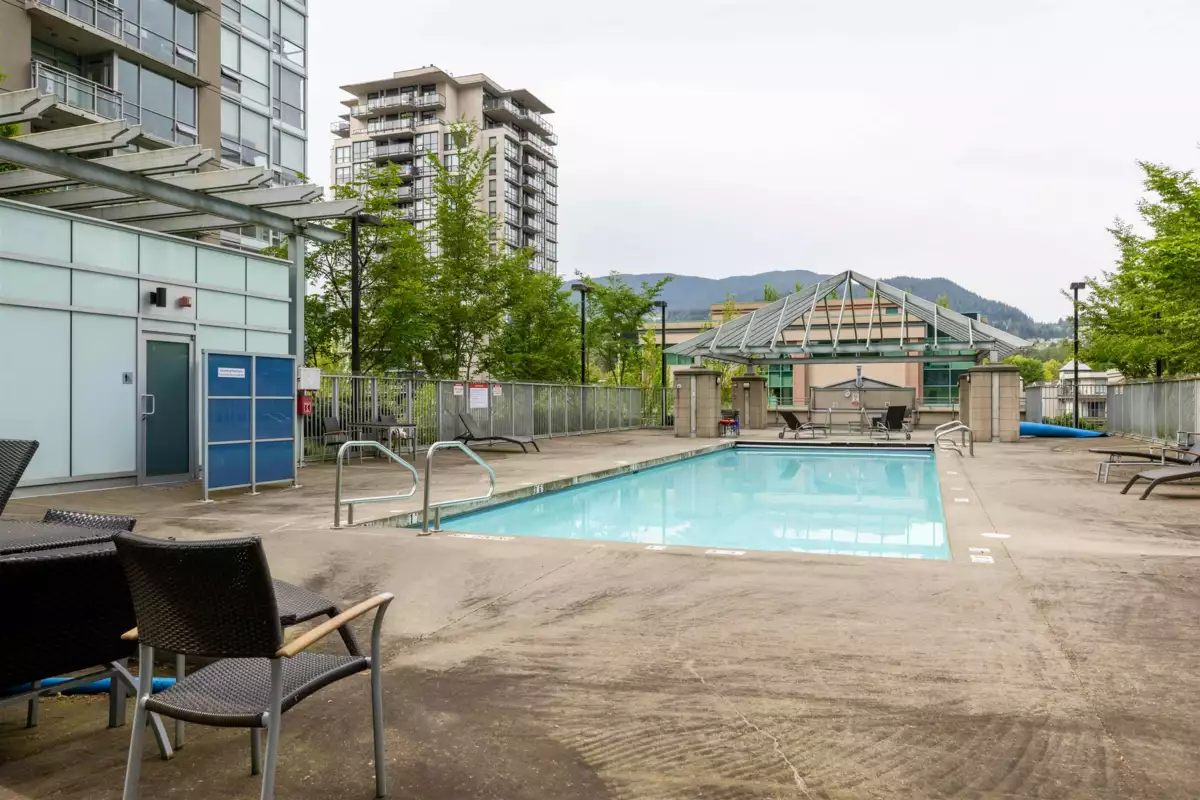 Kitchen Photo of 701 2975 Atlantic Avenue, Coquitlam, BC