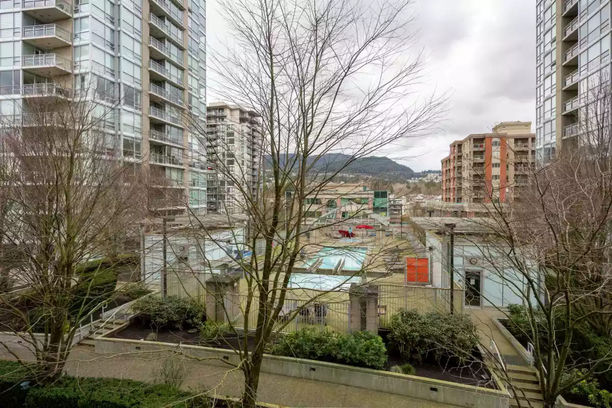 Mudroom Photo of 701 2975 Atlantic Avenue, Coquitlam, BC