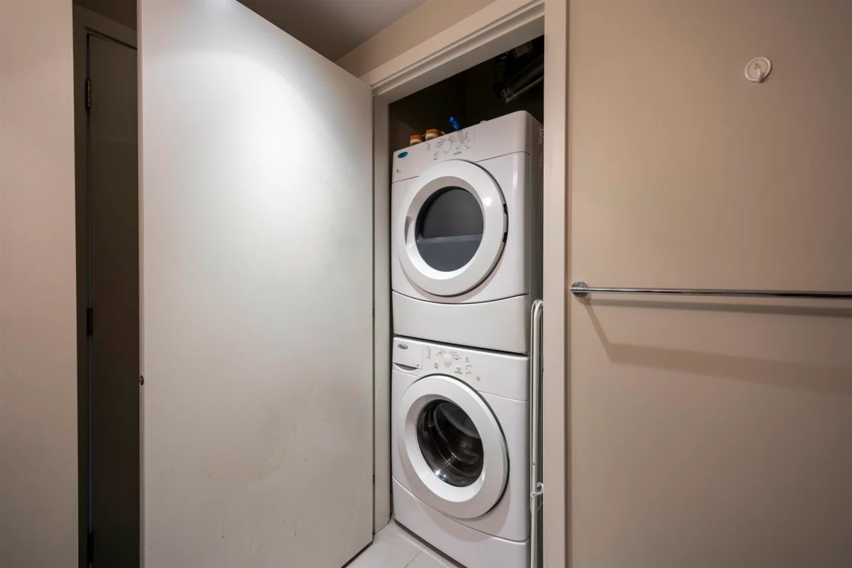 Walk-In Closet Photo of 701 2975 Atlantic Avenue, Coquitlam, BC