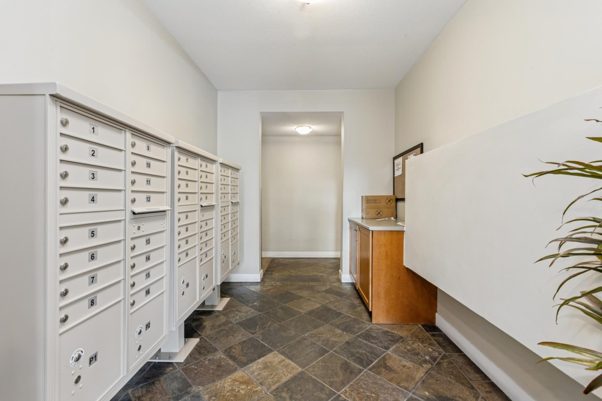 Backyard Photo of 404 183 W 23rd Street, North Vancouver, BC