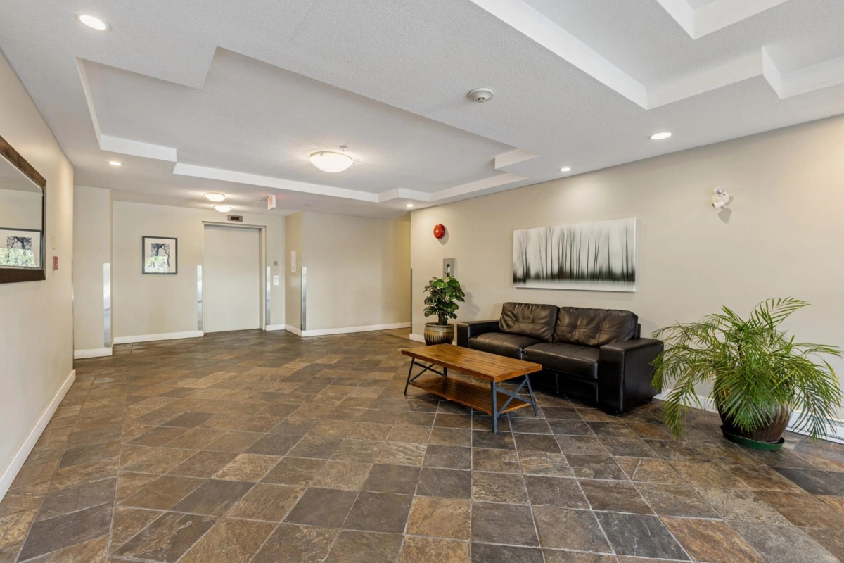 Outdoor Deck Photo of 404 183 W 23rd Street, North Vancouver, BC