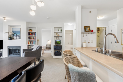 Kitchen Island Photo of 404 183 W 23rd Street, North Vancouver, BC