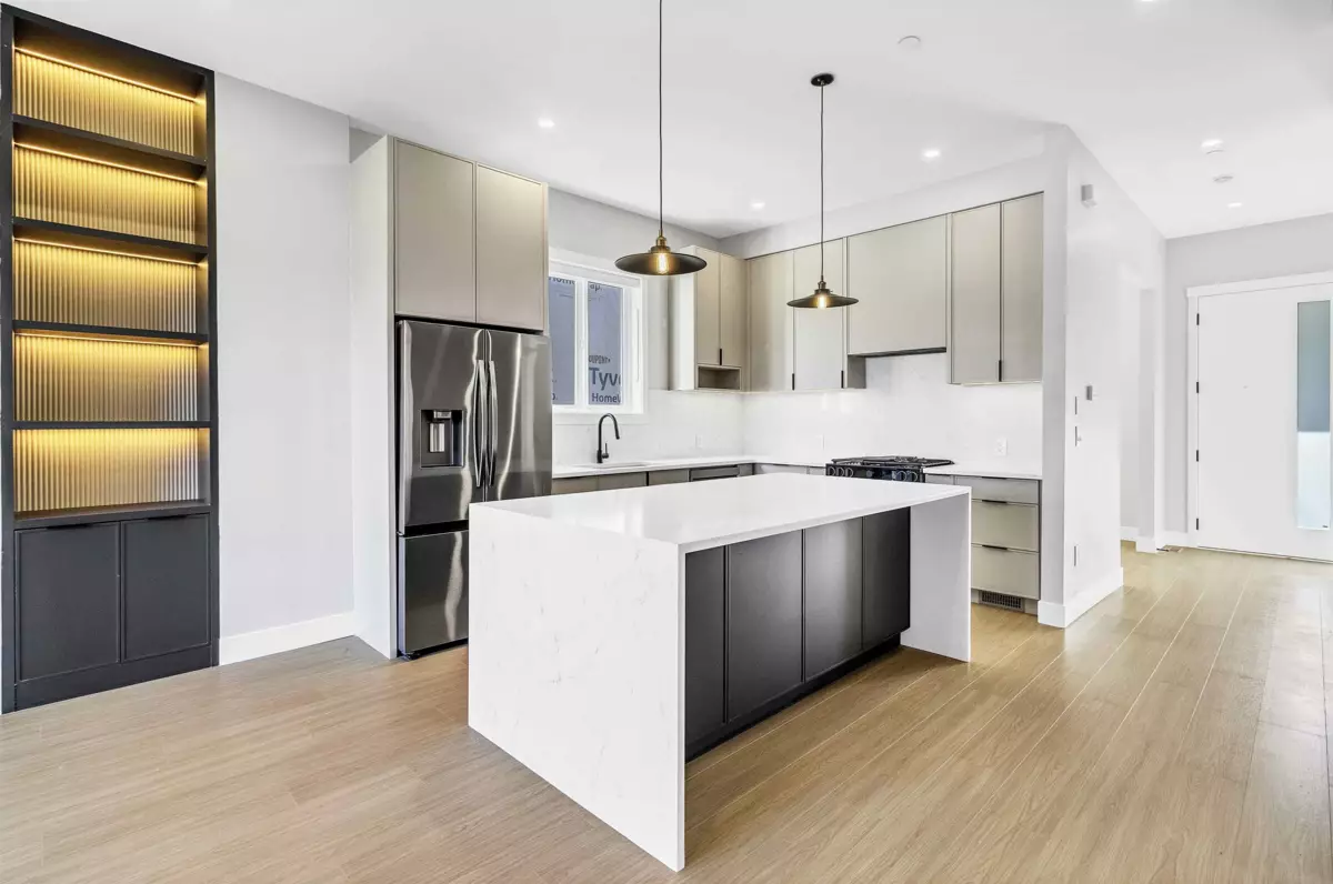 Kitchen Island Photo of 7686 196 Street, Langley, BC