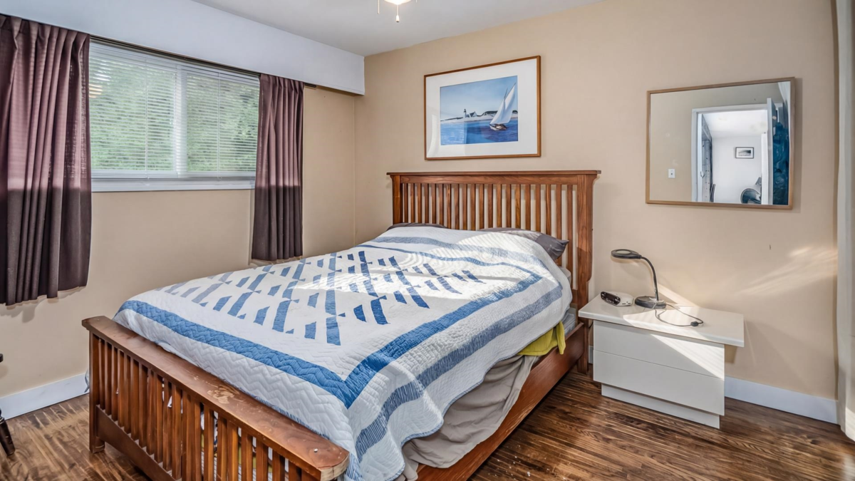 Laundry Room Photo of 11891 No. 2 Road, Richmond, BC