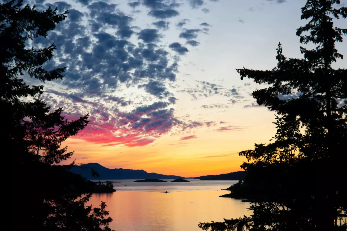 Entry Foyer Photo of 4219 Francis Peninsula Road, Pender Harbour, BC