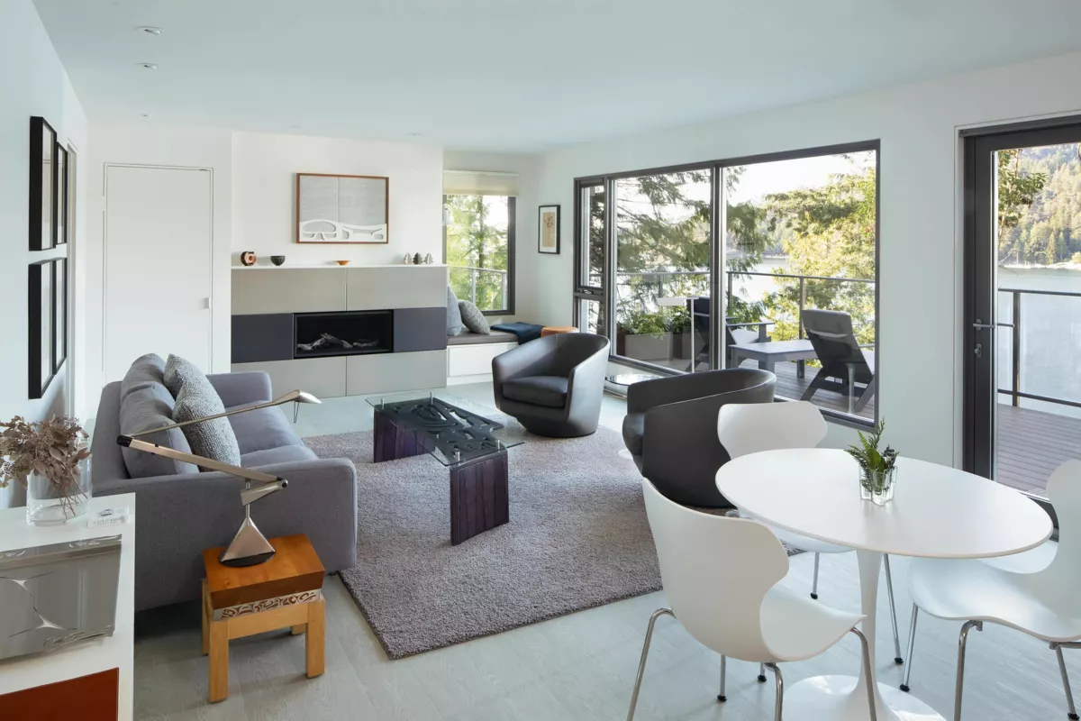 Hallway Photo of 4219 Francis Peninsula Road, Pender Harbour, BC