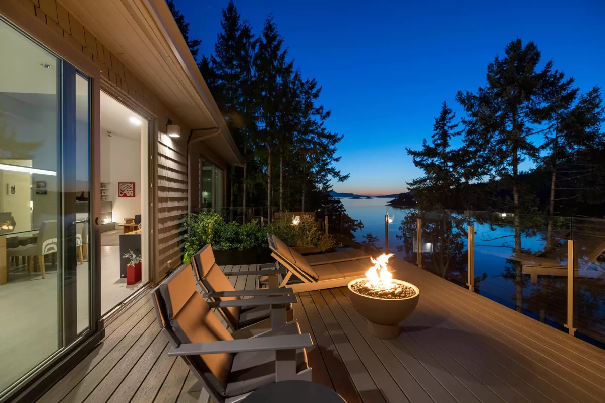Kitchen Photo of 4219 Francis Peninsula Road, Pender Harbour, BC