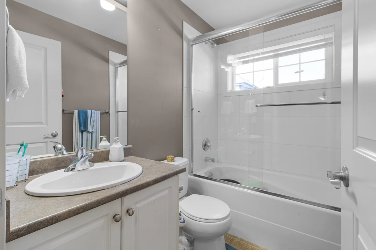 Mudroom Photo of 18 31235 Upper Maclure Road, Abbotsford, BC