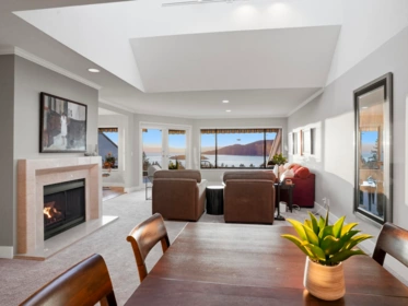 Kitchen Island Photo of 5307 Aspen Drive, West Vancouver, BC