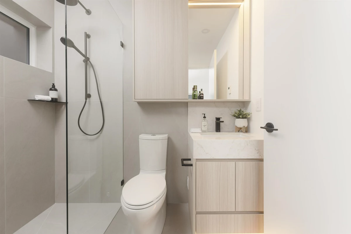 Bedroom 2 Photo of 2 2755 W 11th Avenue, Vancouver, BC