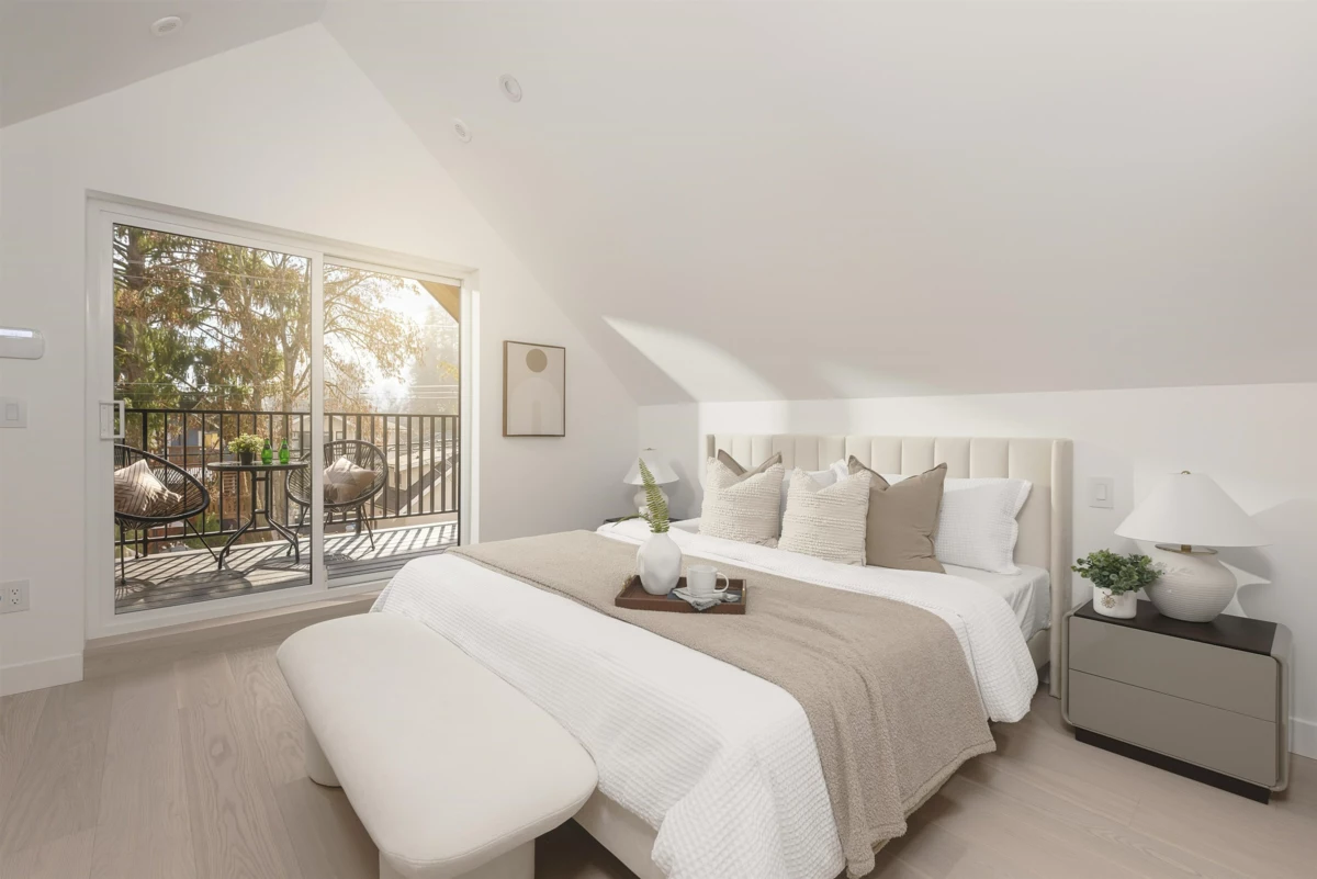 Powder Room Photo of 2 2755 W 11th Avenue, Vancouver, BC