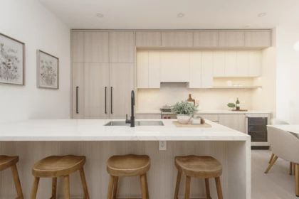 Kitchen Photo of 2 2755 W 11th Avenue, Vancouver, BC