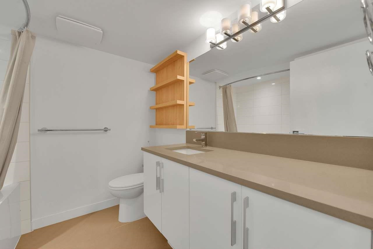 Hallway Photo of 6 7039 Macpherson Avenue, Burnaby, BC