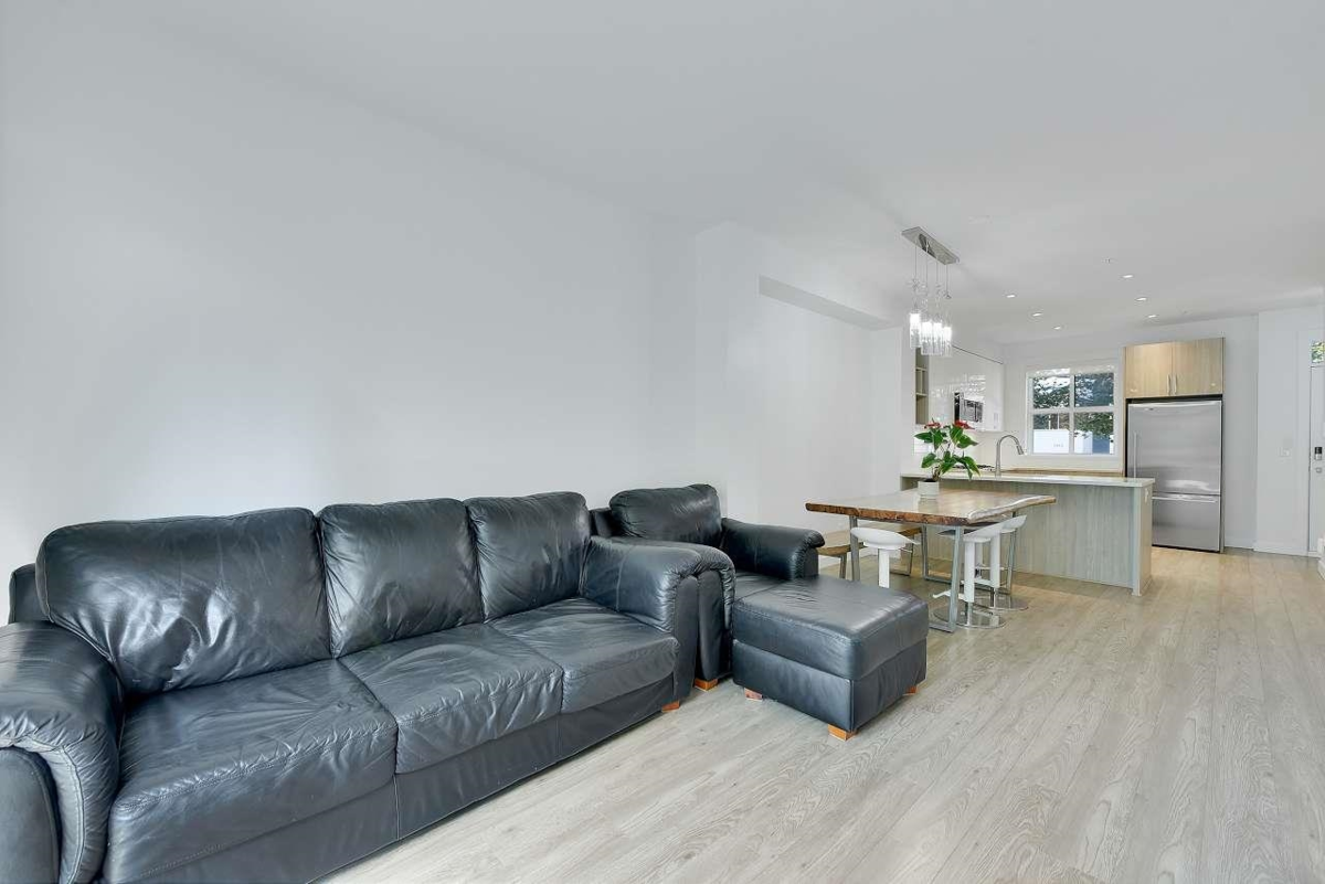 Kitchen Photo of 6 7039 Macpherson Avenue, Burnaby, BC